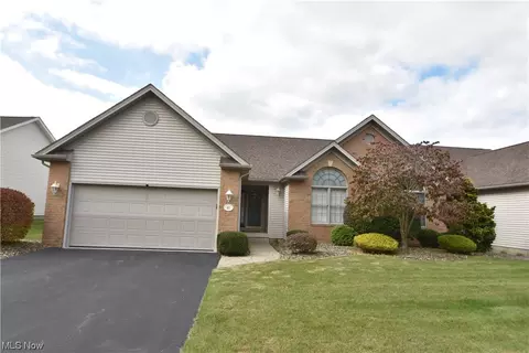 7007 Clingan Rd #32, Poland, OH 44514