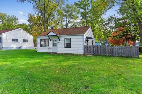 4941 Belle Meadow Rd, Mentor, OH 44060