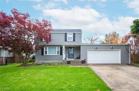 526 W Harvey, Struthers, OH 44471