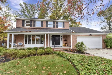 22485 Marlys Dr, Rocky River, OH 44116