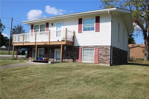 2359 Sanitarium Rd, Akron, OH 44312