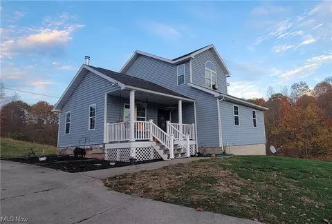 1818 Boggs Rd, Stockport, OH 43787