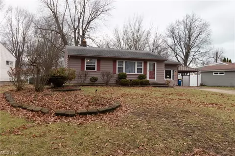 1117 Westshore Dr, Ashtabula, OH 44004 photo 2