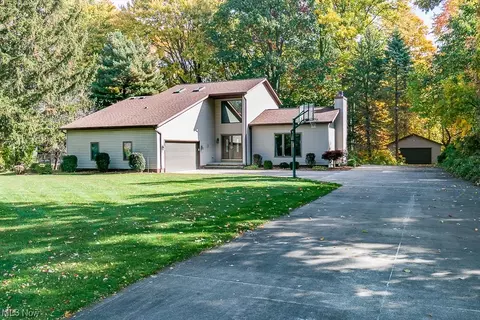 5349 E Heisley Rd, Mentor, OH 44060