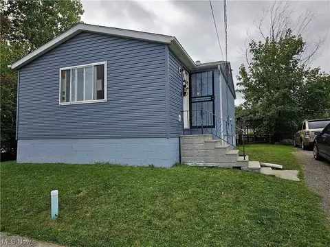 2076 Oxford St, Twinsburg, OH 44087