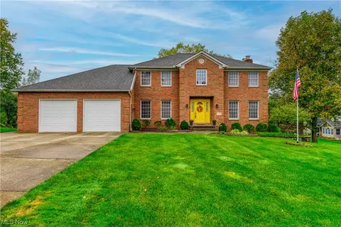 419 Aintree Dr, Munroe Falls, OH 44262