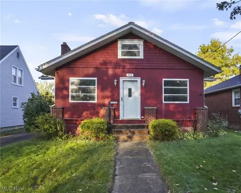 912 Homewood Ave, Salem, OH 44460