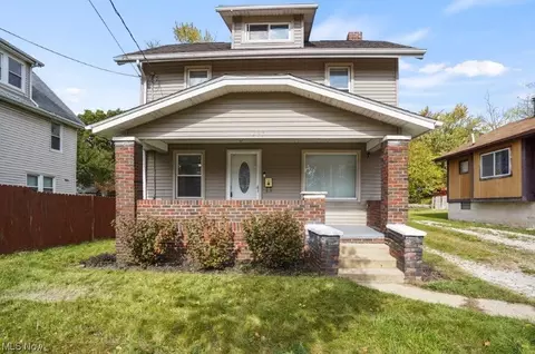 1293 Honodle Ave, Akron, OH 44305