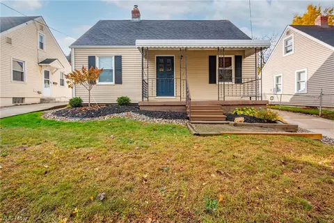 810 Austin Ave, Akron, OH 44306