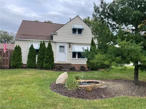 371 E 305th St, Willowick, OH 44095