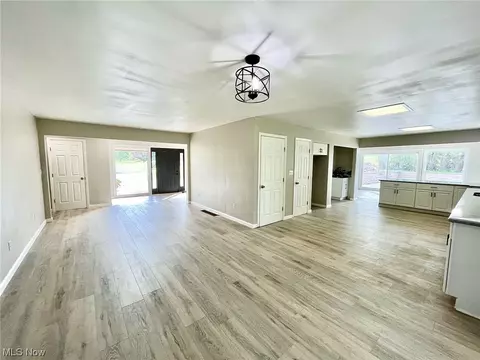 1507 Cherry Ln, Ashtabula, OH 44004 photo 8