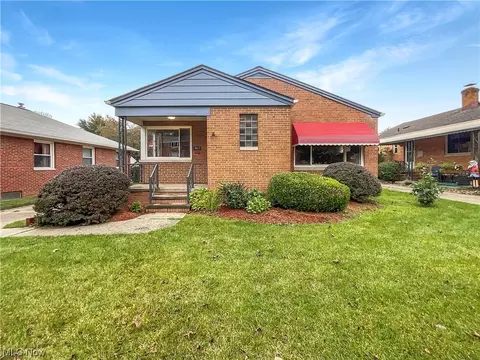 4517 W 223rd St, Fairview Park, OH 44126