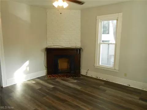 249 Gates Ave, Elyria, OH 44035 photo 6