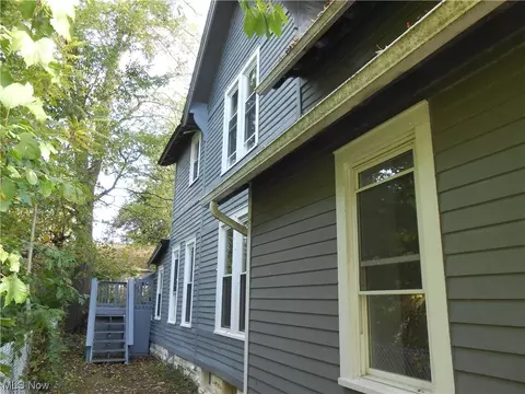249 Gates Ave, Elyria, OH 44035 photo 5