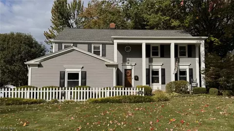 31510 Carlton Dr, Bay Village, OH 44140