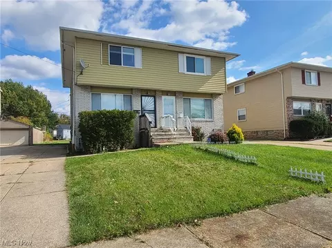 1407 E 263rd St, Euclid, OH 44132