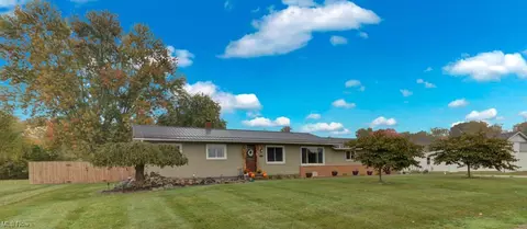 845 Cherry St, Malvern, OH 44644