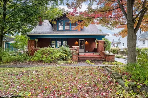 676 Roslyn Ave, Akron, OH 44320