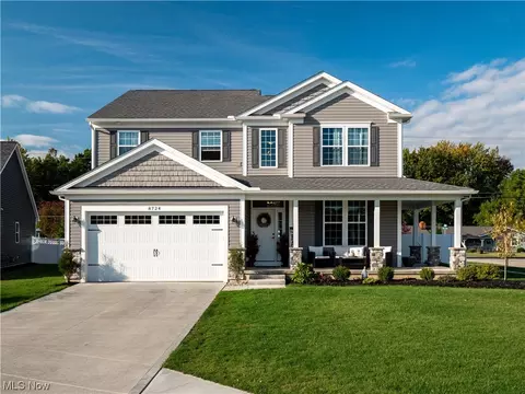 8724 Orchard Grove Ct, North Ridgeville, OH 44039