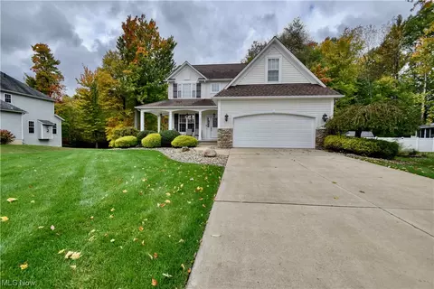 2430 Greenbriar Ln, Madison, OH 44057