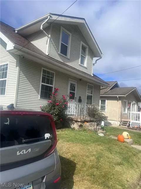 344 Baldwin Rd, Akron, OH 44312