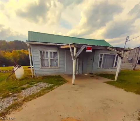 34911 Rock Cp, New Matamoras, OH 45767