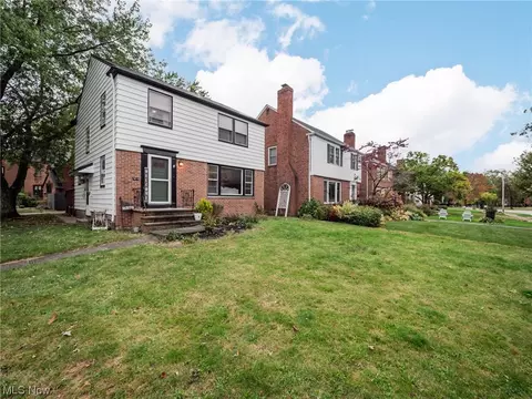 2378 Charney Rd, University Heights, OH 44118