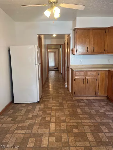508 W 41st St, Ashtabula, OH 44004 photo 2