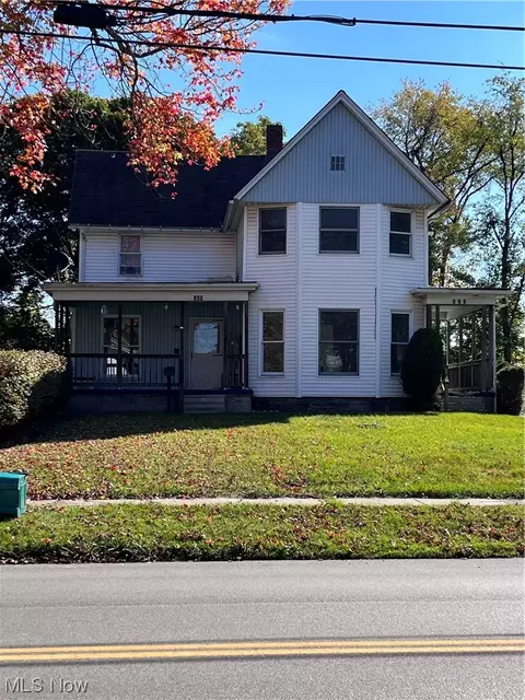 711-715 W Main Rd, Conneaut, OH 44030