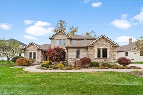 6590 Hyllwynd Cir, Solon, OH 44139