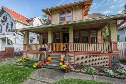 346 Crestwood Ave, Akron, OH 44302