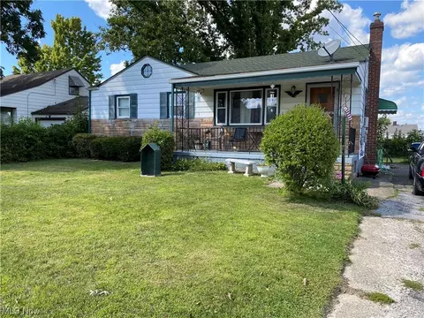 185 Harvey St, Struthers, OH 44471 photo 6