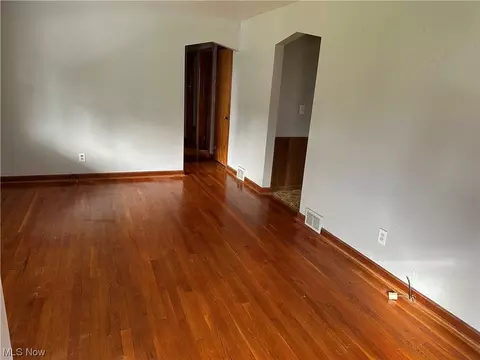 185 Harvey St, Struthers, OH 44471 photo 17