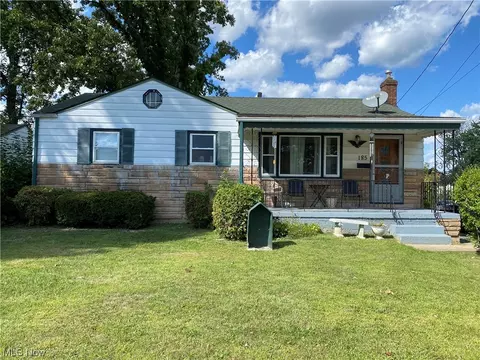 185 Harvey St, Struthers, OH 44471