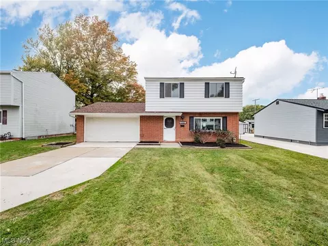 6646 Tamarind Dr, Bedford Heights, OH 44146