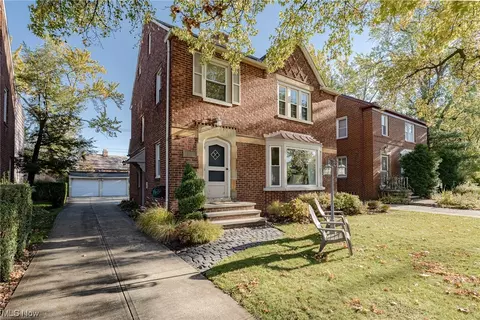 3833 Bushnell Rd, University Heights, OH 44118