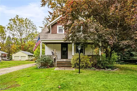 7283 Maple St, Mentor, OH 44060