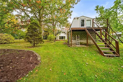 7283 Maple St, Mentor, OH 44060 photo 6