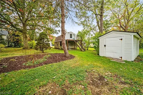 7283 Maple St, Mentor, OH 44060 photo 8