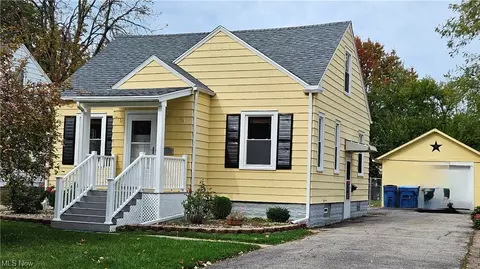1853 E 36th St, Lorain, OH 44055 photo 9