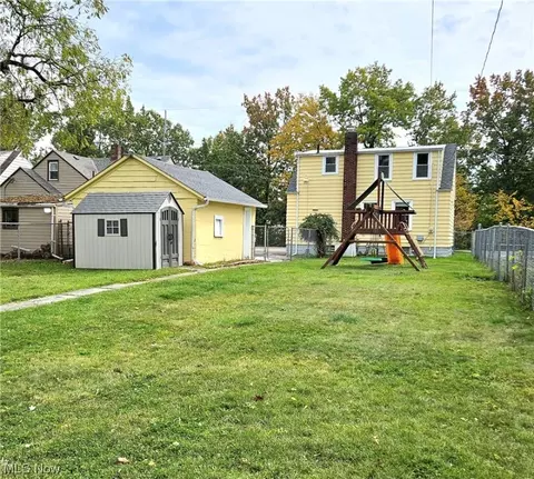 1853 E 36th St, Lorain, OH 44055 photo 3