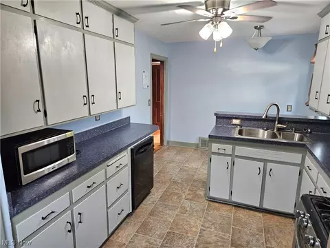 1853 E 36th St, Lorain, OH 44055 photo 25