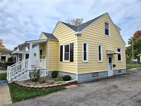 1853 E 36th St, Lorain, OH 44055 photo 10