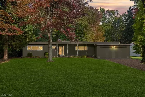 4655 Porter Rd, North Olmsted, OH 44070