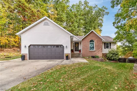 5387 Josephine St NW, North Canton, OH 44720