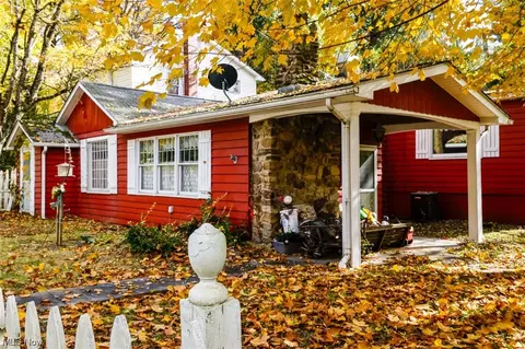 788 Salineville Rd W, Salineville, OH 43945