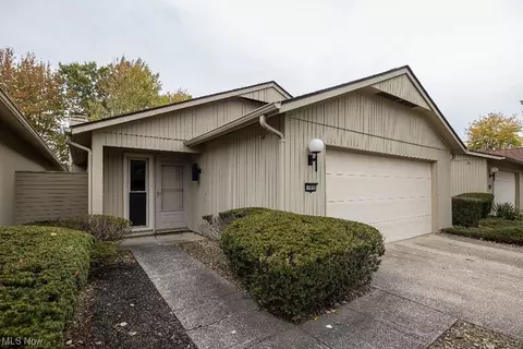 10808 Priem Rd, Strongsville, OH 44149