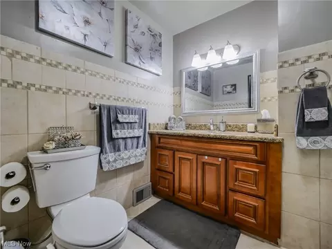7730 Cecelia Dr, Parma, OH 44134 photo 17