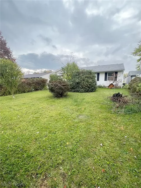 3215 Russ Ranch St NW, Massillon, OH 44646