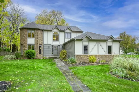 21059 Montclare, Strongsville, OH 44136